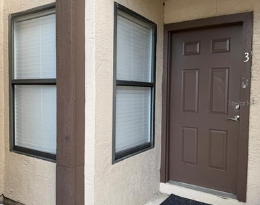 3036 S Semoran Boulevard - Photo Thumbnail 2