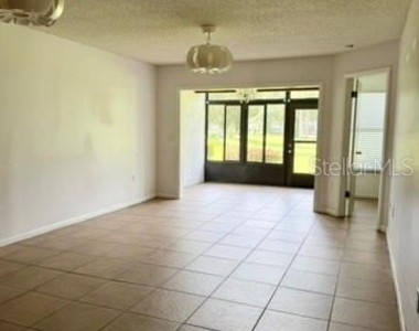 3036 S Semoran Boulevard - Photo Thumbnail 2