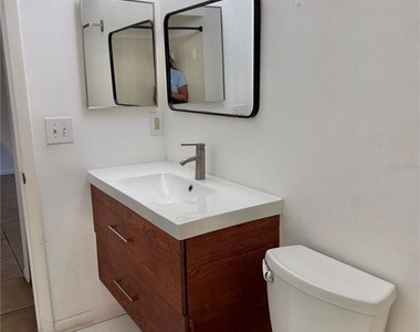 3036 S Semoran Boulevard - Photo Thumbnail 11