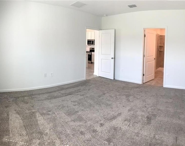 1373 Brentwood Dr - Photo Thumbnail 9