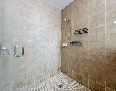 3716 Avalon Park East Boulevard - Photo Thumbnail 51