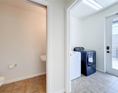 3716 Avalon Park East Boulevard - Photo Thumbnail 58