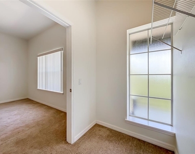 3716 Avalon Park East Boulevard - Photo Thumbnail 39