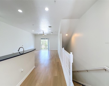 3716 Avalon Park East Boulevard - Photo Thumbnail 9