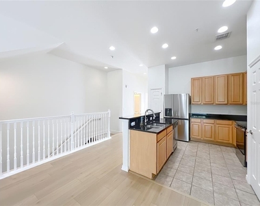 3716 Avalon Park East Boulevard - Photo Thumbnail 16