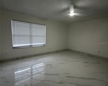 9142 Sabal Palm Circle - Photo Thumbnail 6