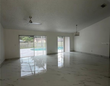9142 Sabal Palm Circle - Photo Thumbnail 2