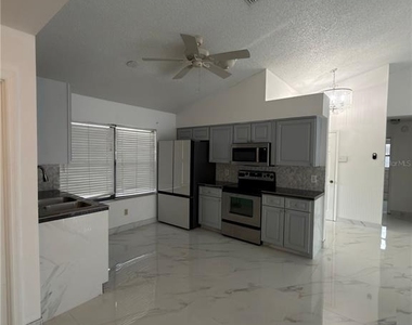 9142 Sabal Palm Circle - Photo Thumbnail 3