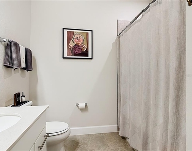 5757 Anders Way - Photo Thumbnail 32