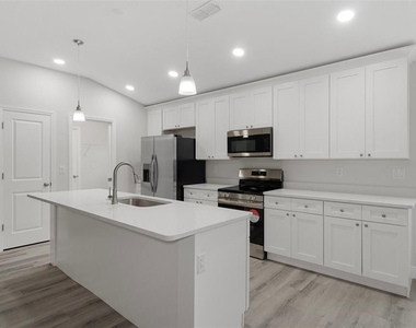 3248 E Porter Street - Photo Thumbnail 4