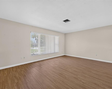 125 E Faith Terrace - Photo Thumbnail 4