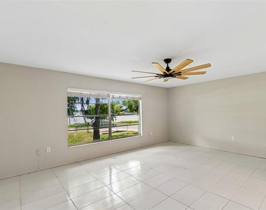 400 E Silver Star Road - Photo Thumbnail 22