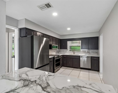 400 E Silver Star Road - Photo Thumbnail 15