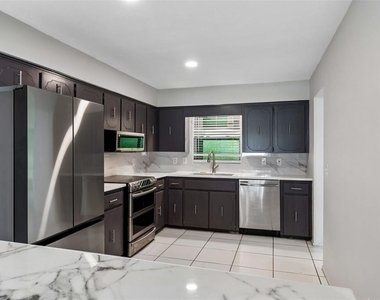 400 E Silver Star Road - Photo Thumbnail 16