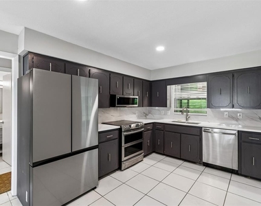 400 E Silver Star Road - Photo Thumbnail 21