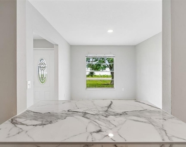 400 E Silver Star Road - Photo Thumbnail 12