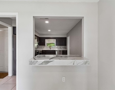 400 E Silver Star Road - Photo Thumbnail 14