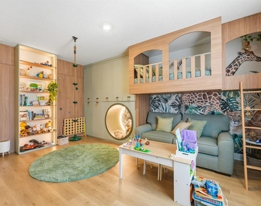 16312 Volterra Point - Photo Thumbnail 17