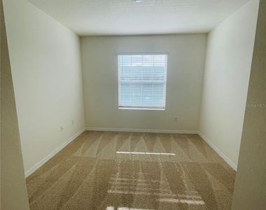 1371 Isleta Loop - Photo Thumbnail 11