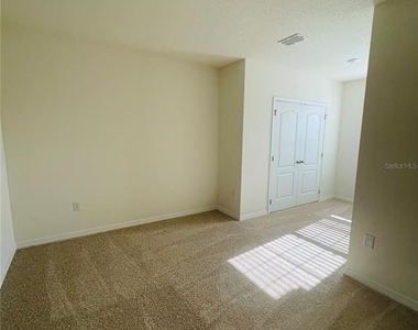 1371 Isleta Loop - Photo Thumbnail 12
