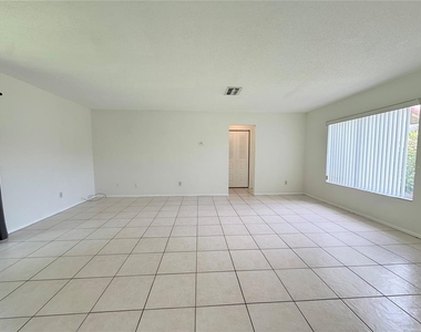 10122 Mason Dixon Circle - Photo Thumbnail 13
