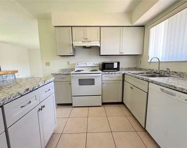 10122 Mason Dixon Circle - Photo Thumbnail 7