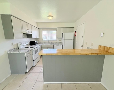 10122 Mason Dixon Circle - Photo Thumbnail 6
