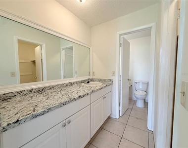 10122 Mason Dixon Circle - Photo Thumbnail 17
