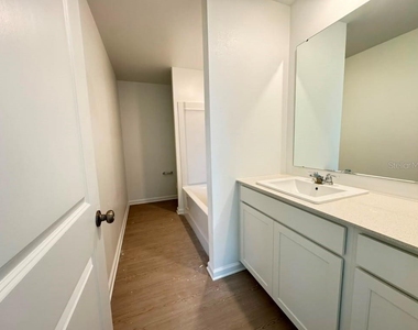 6216 Botticella Boulevard - Photo Thumbnail 14
