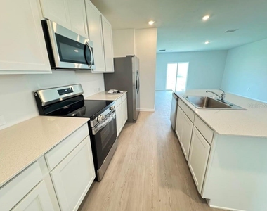 6216 Botticella Boulevard - Photo Thumbnail 6