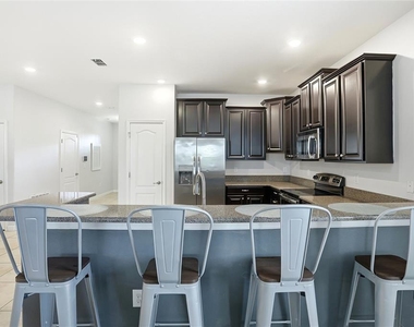 9039 Shadow Mountain Street - Photo Thumbnail 14