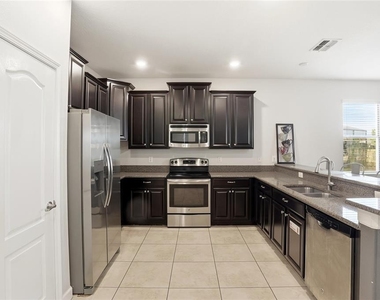 9039 Shadow Mountain Street - Photo Thumbnail 12