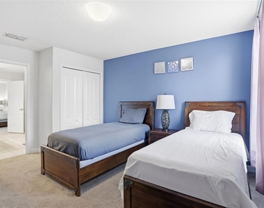 9039 Shadow Mountain Street - Photo Thumbnail 32