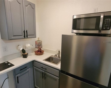 345 N Thompson Road - Photo Thumbnail 2