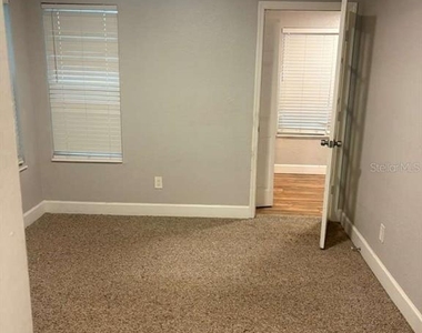 5701 Gatlin Avenue - Photo Thumbnail 7