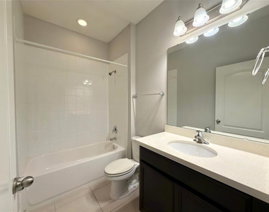 15381 Honeybell Drive - Photo Thumbnail 20