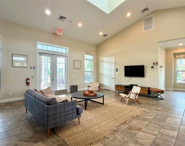 15381 Honeybell Drive - Photo Thumbnail 25