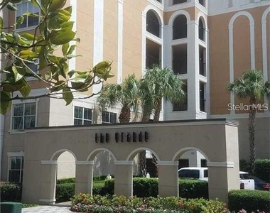206 E South Street - Photo Thumbnail 1