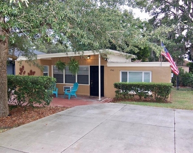 1940 Sunset Lane - Photo Thumbnail 16