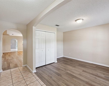 3308 Erskine Drive - Photo Thumbnail 5