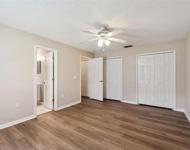 3308 Erskine Drive - Photo Thumbnail 11