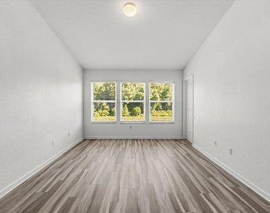 5012 Hawkstone Drive - Photo Thumbnail 17