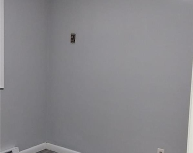 141 Grove Street - Photo Thumbnail 9