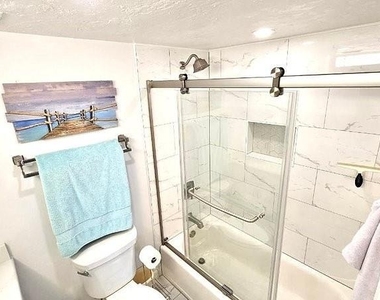1255 Tarpon Center Drive - Photo Thumbnail 9