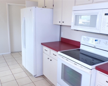 10104 Willmington Boulevard - Photo Thumbnail 3