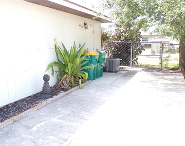 10104 Willmington Boulevard - Photo Thumbnail 17