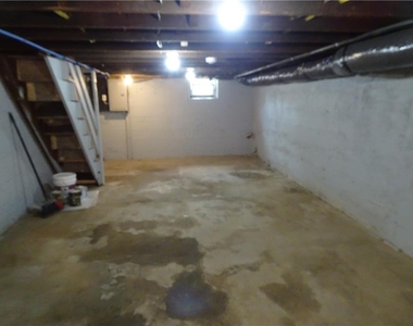 1535 E 7th Street - Photo Thumbnail 16