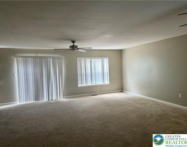 6510 Pioneer Drive - Photo Thumbnail 4