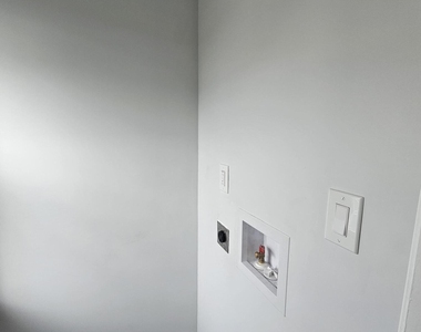 106 N Main Street - Photo Thumbnail 12