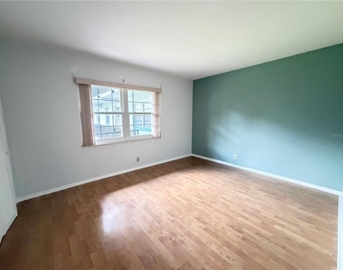 333 Lake Howard Drive Nw - Photo Thumbnail 13